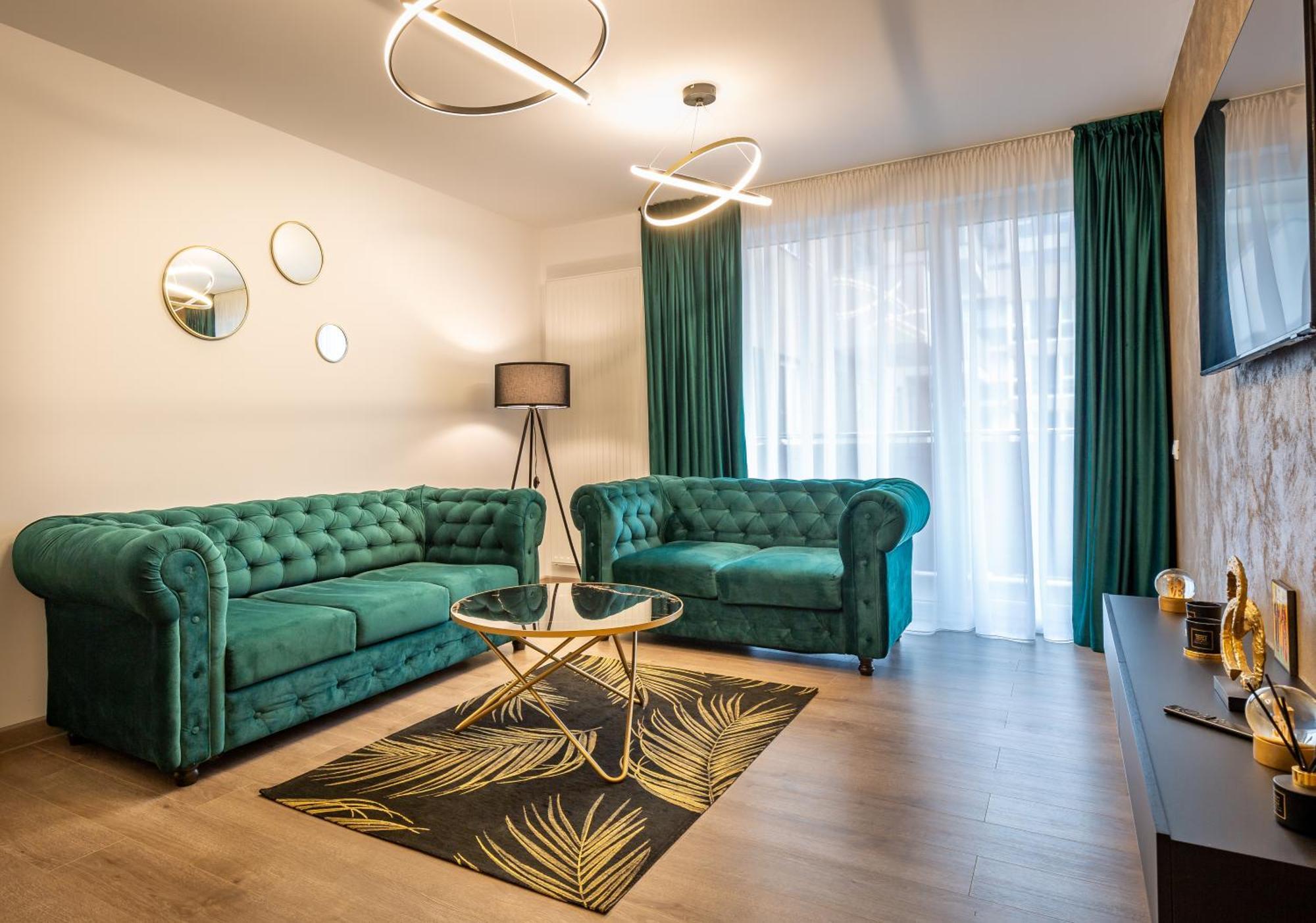 Carpatilor Apart Hotel Брашов Экстерьер фото